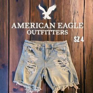 American Eagle Outfitter’s distressed jean shorts. Sz4